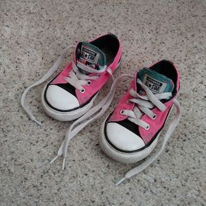 Girl's Pink Converse